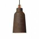 Hanglamp vervaardigd in Italië met textielkabel, keramische flessenkap en metalen afwerking