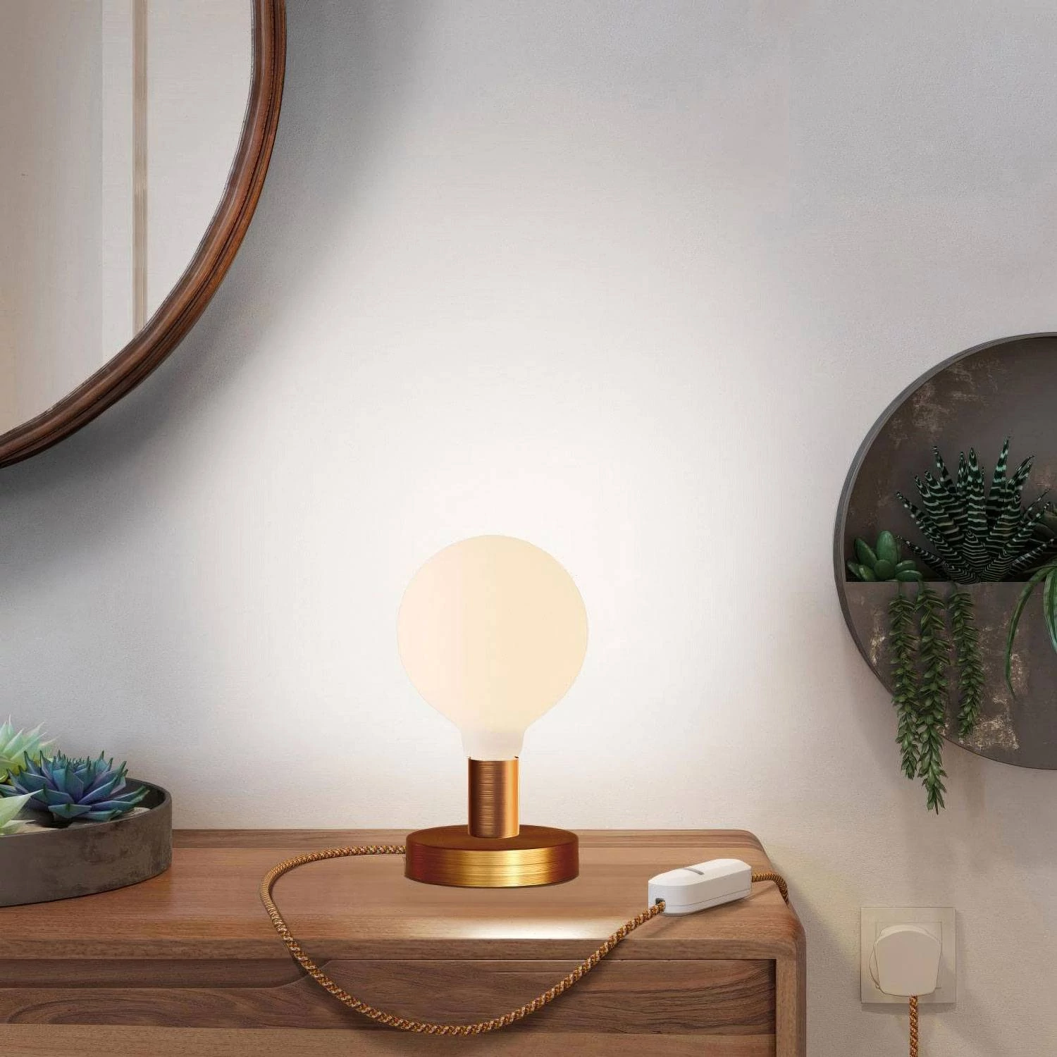 Posaluce Globe Metalen Tafellamp