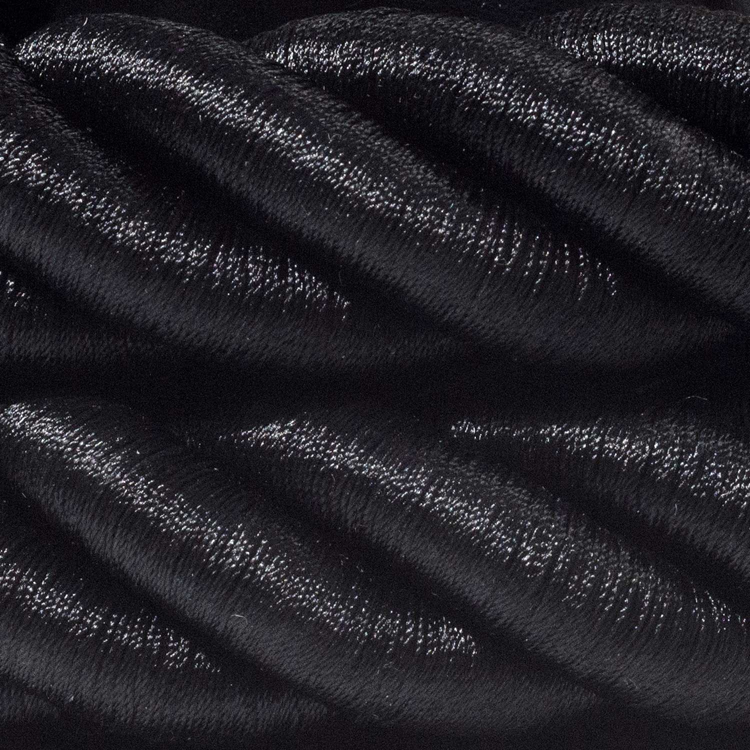 Electrische 3XL touwkabel, 3 x 0,75 mm. Binnenkabels bedekt met zwart textiel. Diameter 30 mm.