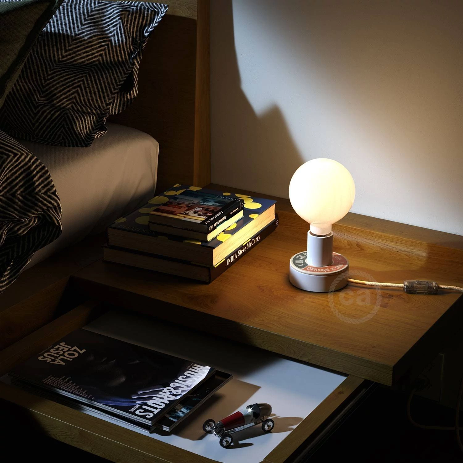 MINI-UFO: reversible wooden disk READING BALLSH*T collection, subject GUERRA E PACE + MEGLIO DEL FILM