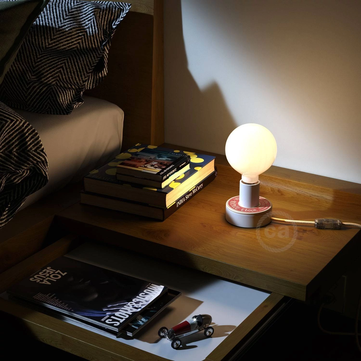 MINI-UFO: reversible wooden disk READING BALLSH*T collection, subject PAGINA + PROFUMO DELLA CARTA