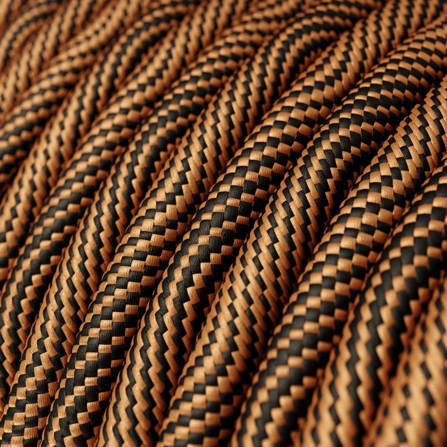 Rond strijkijzersnoer Vertigo HD bedekt met Optical Black en Copper textiel ERM66