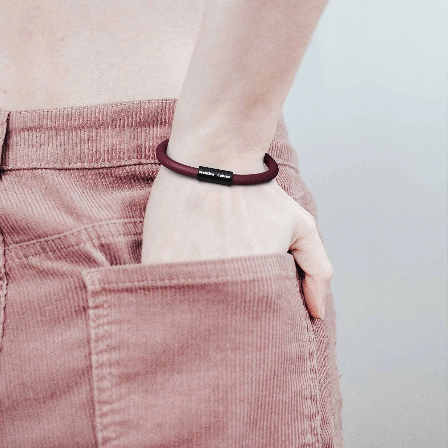 Bracelet with Matt black magnetic clasp and RM19 cable