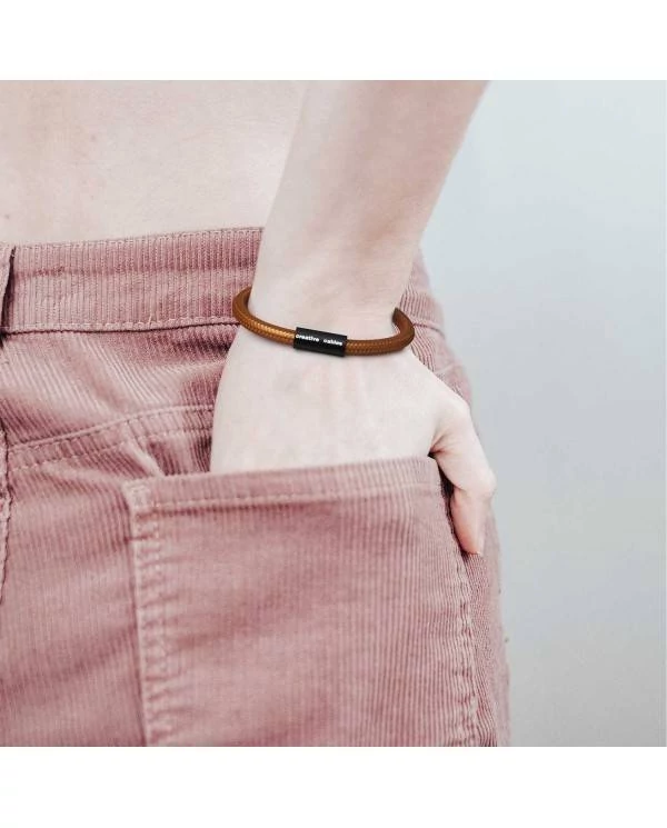 Bracelet with Matt black magnetic clasp and RM22 cable
