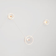 Lampada da parete Spostaluce con 3 lampadine Ghost e cavo bianco e oro